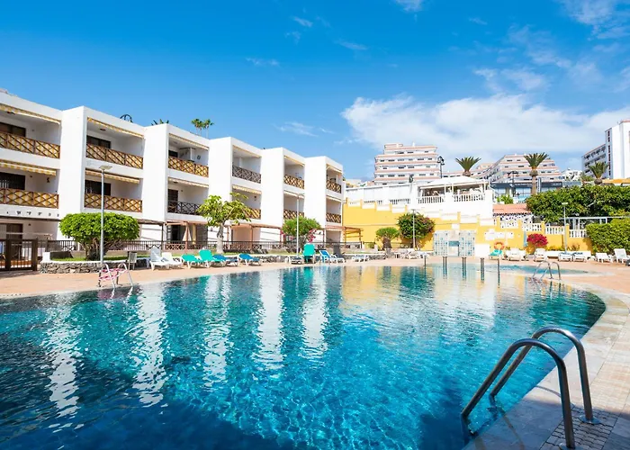 Neptuno Ocean View, Beach Line With Pool