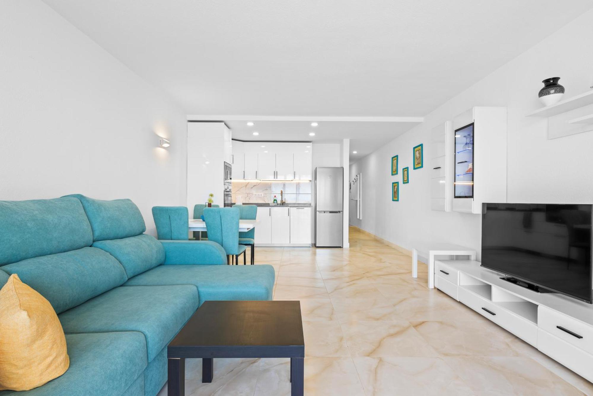 Neptuno Ocean View, Line With Pool Appartement
