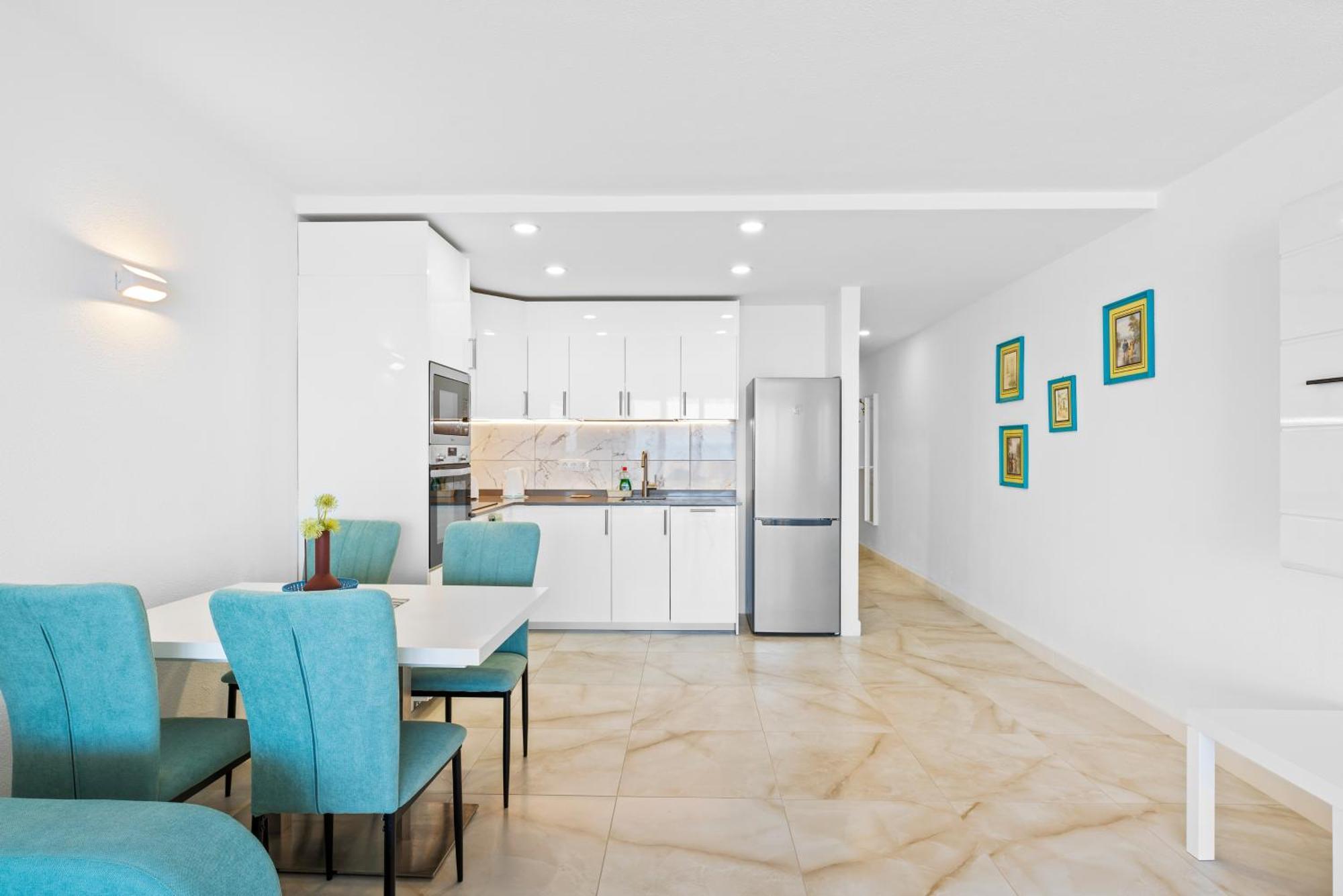 Neptuno Ocean View, Line With Pool Appartement *