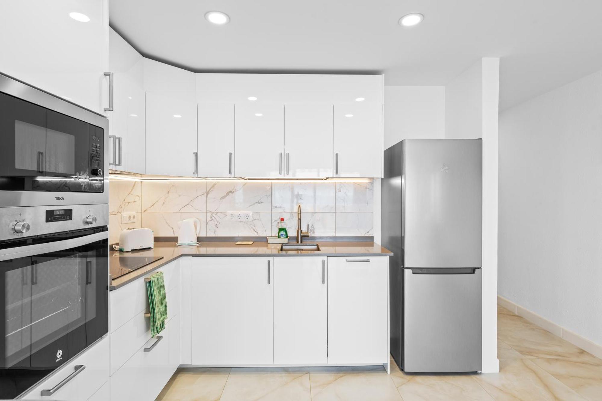 Neptuno Ocean View, Line With Pool Appartement *